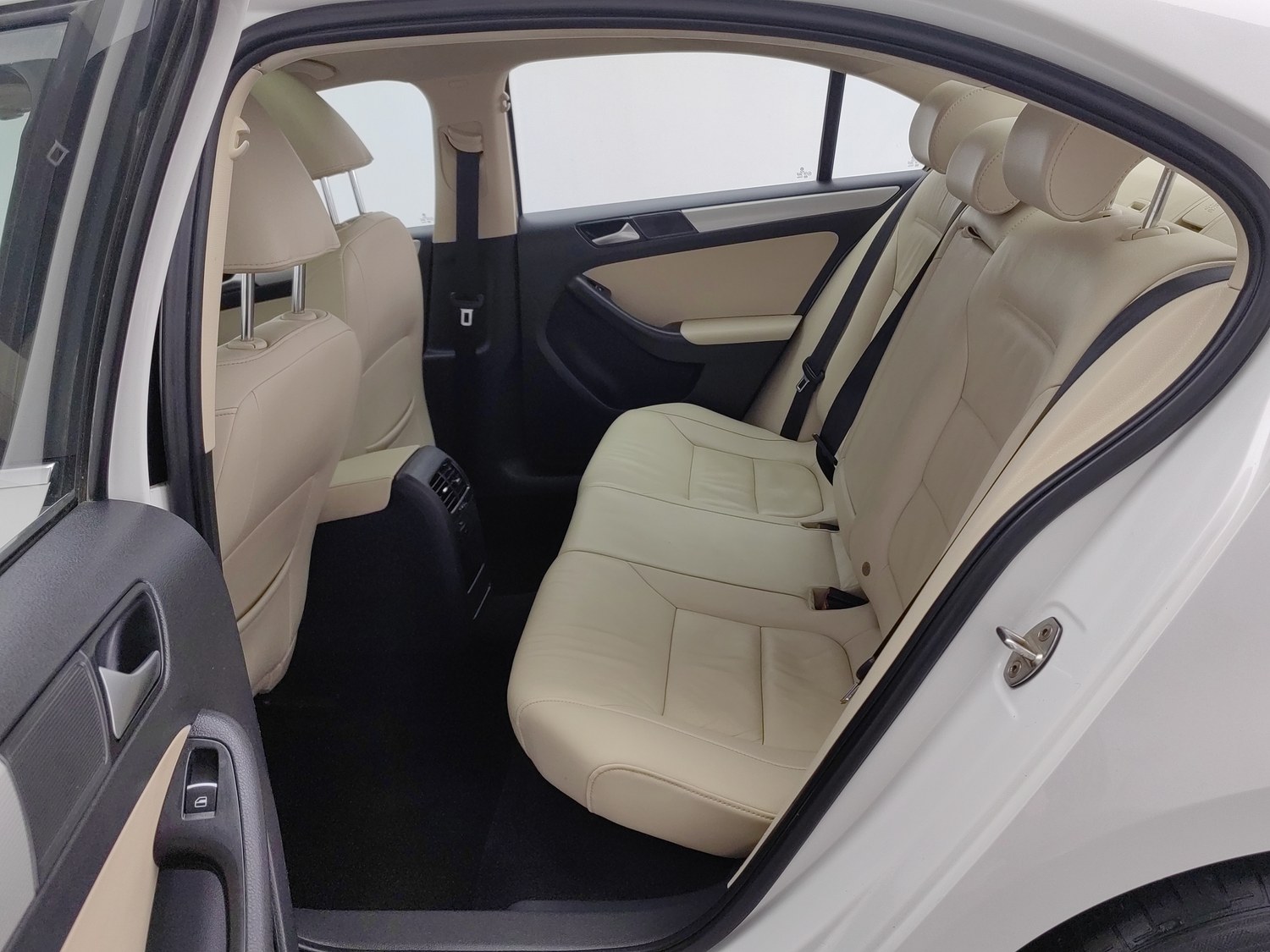 Used Volkswagen Sagitar 2014 1.6 MT