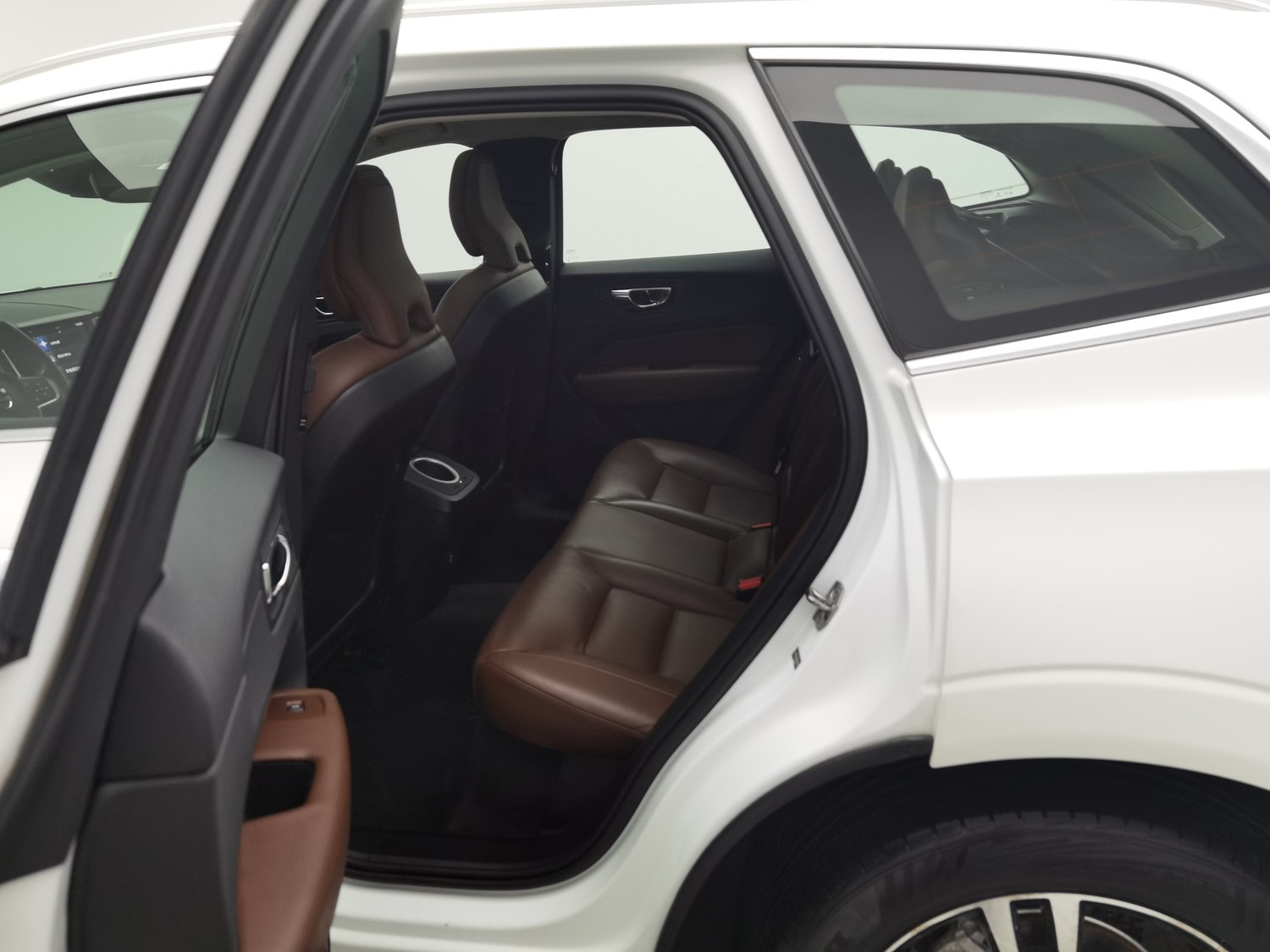 Used Volvo XC60 2019 2.0 AT