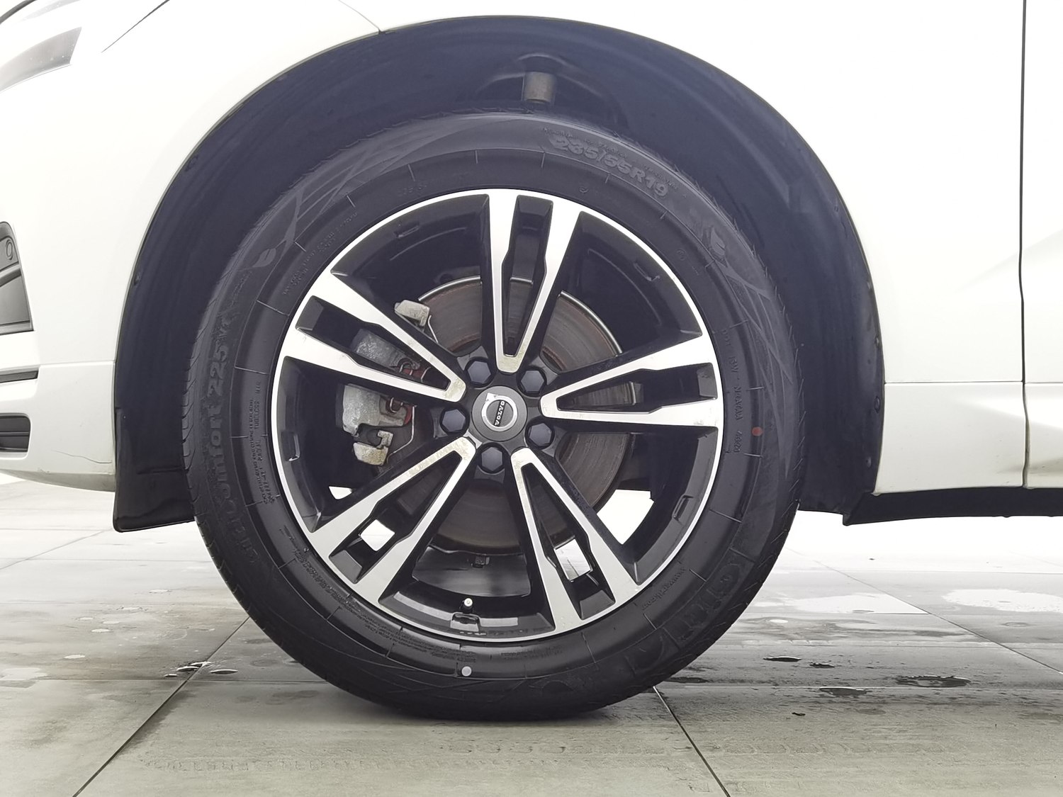 Used Volvo XC60 2019 2.0 AT