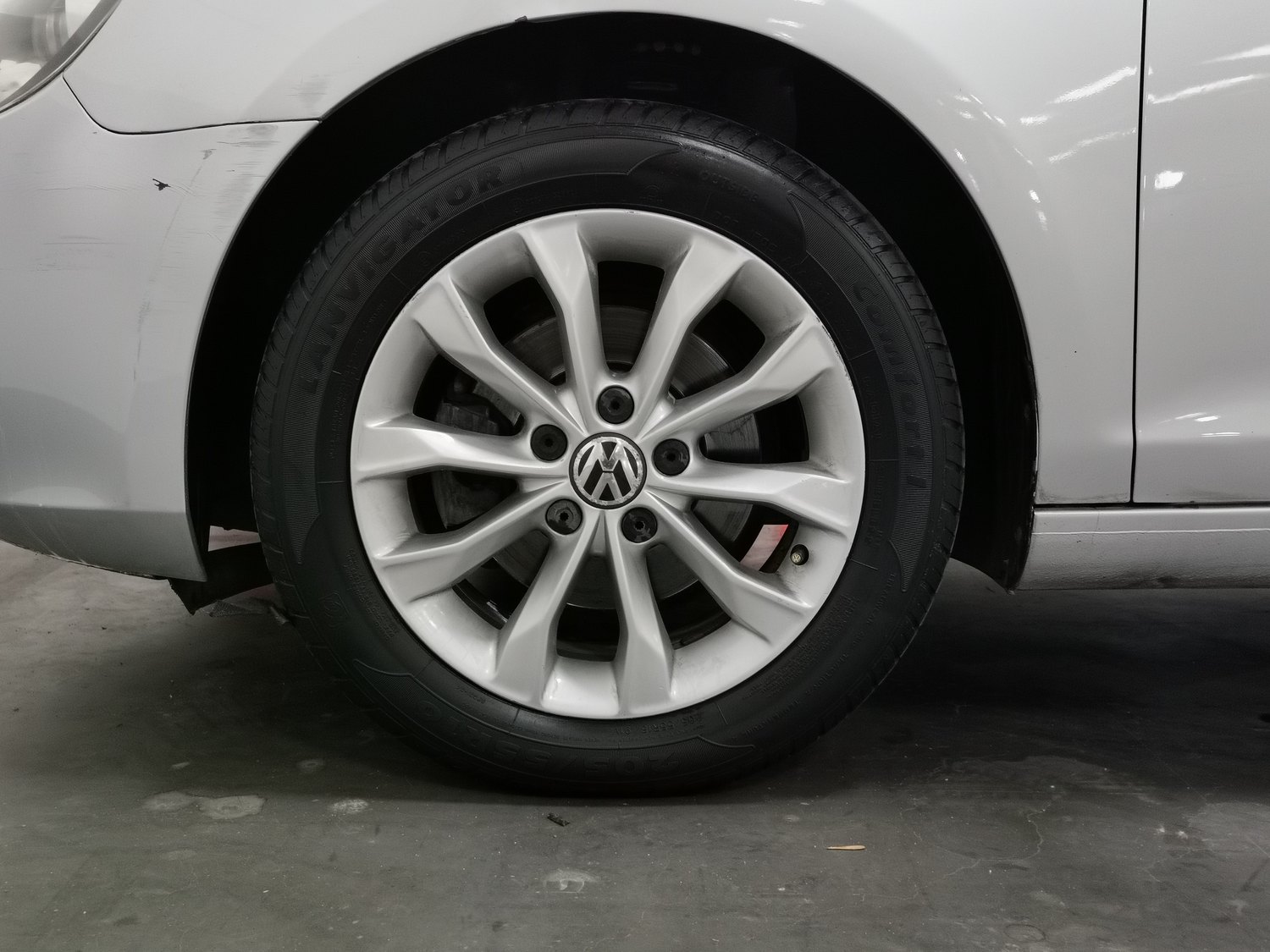Used Volkswagen Golf 2011 1.6 MT