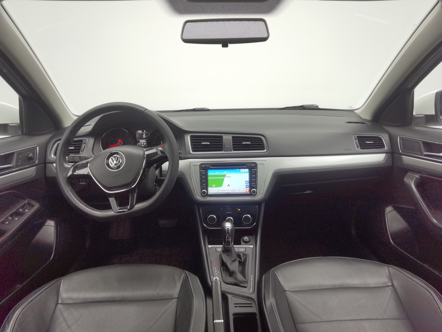 Used Volkswagen Gran Lavida 2015 1.6 AT
