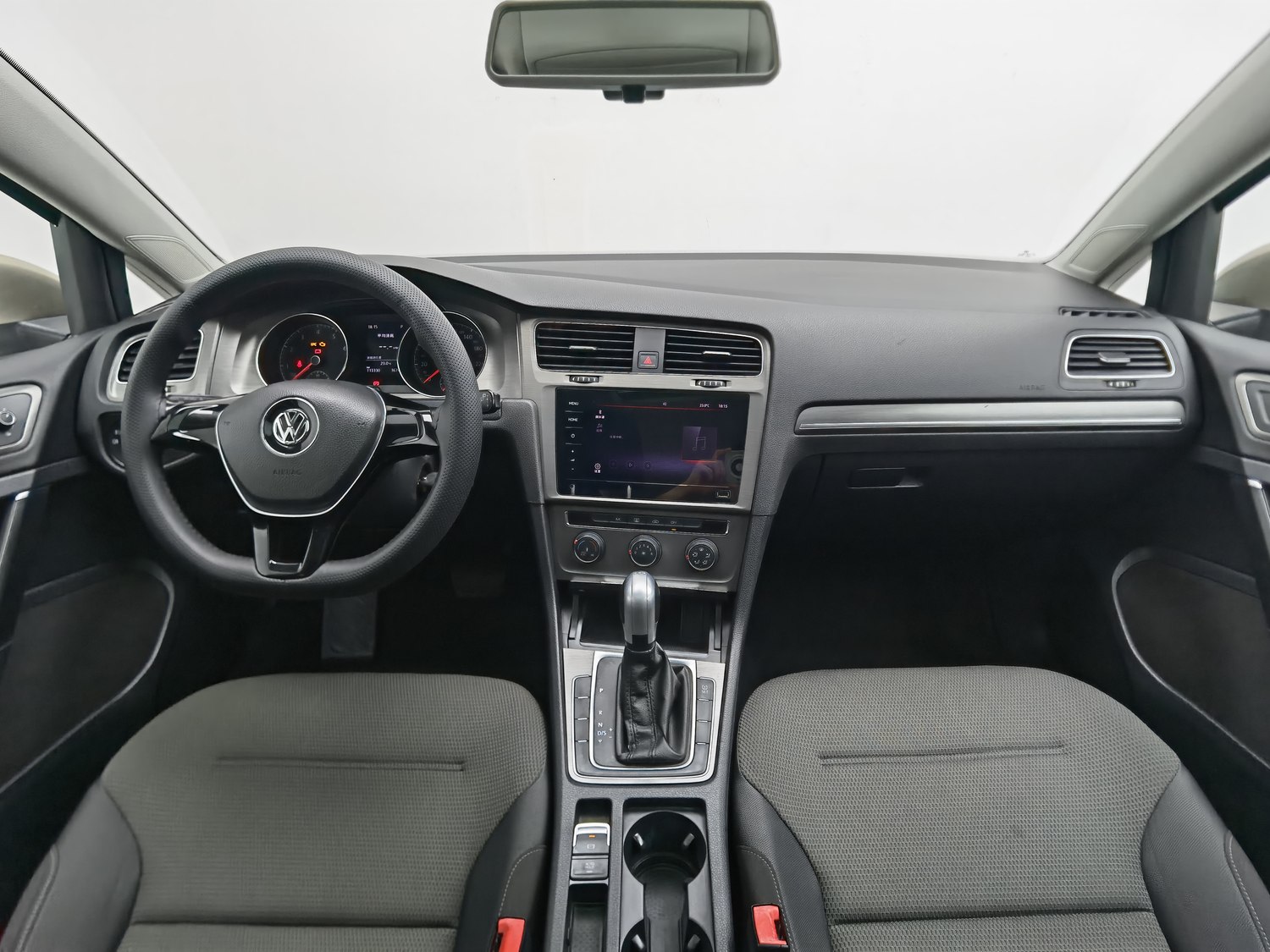 Used Volkswagen Golf 2015 1.4 AT