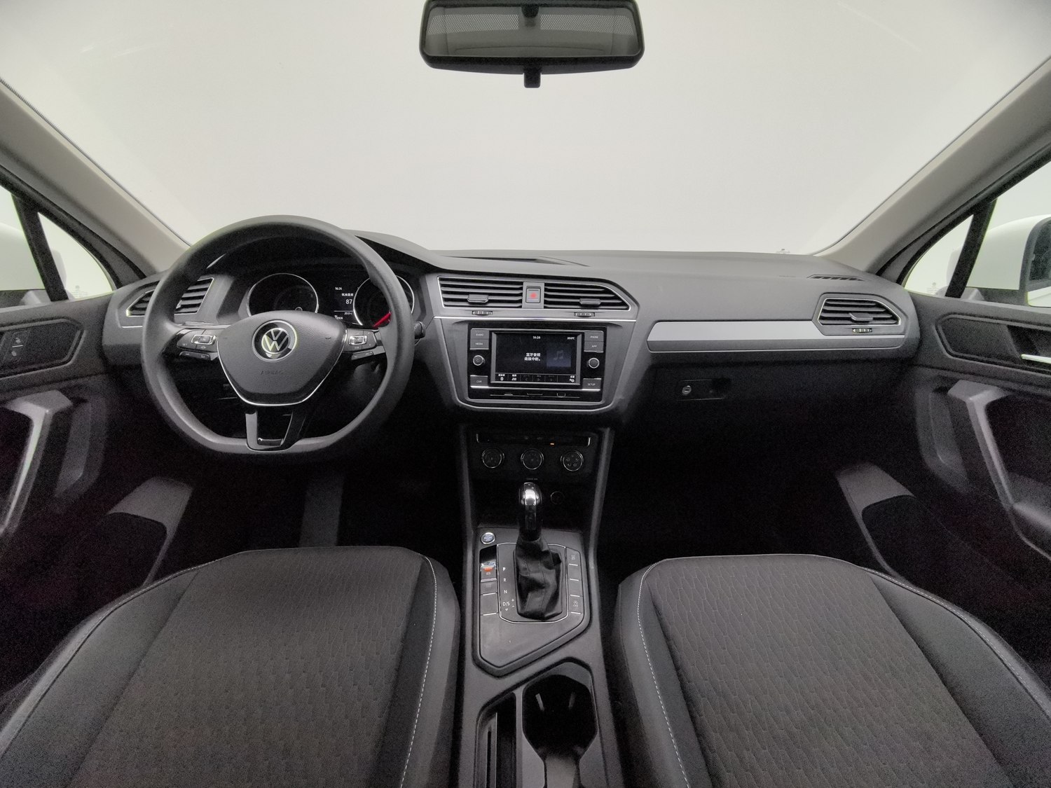 Used Volkswagen Tiguan L 2021 2.0 AT