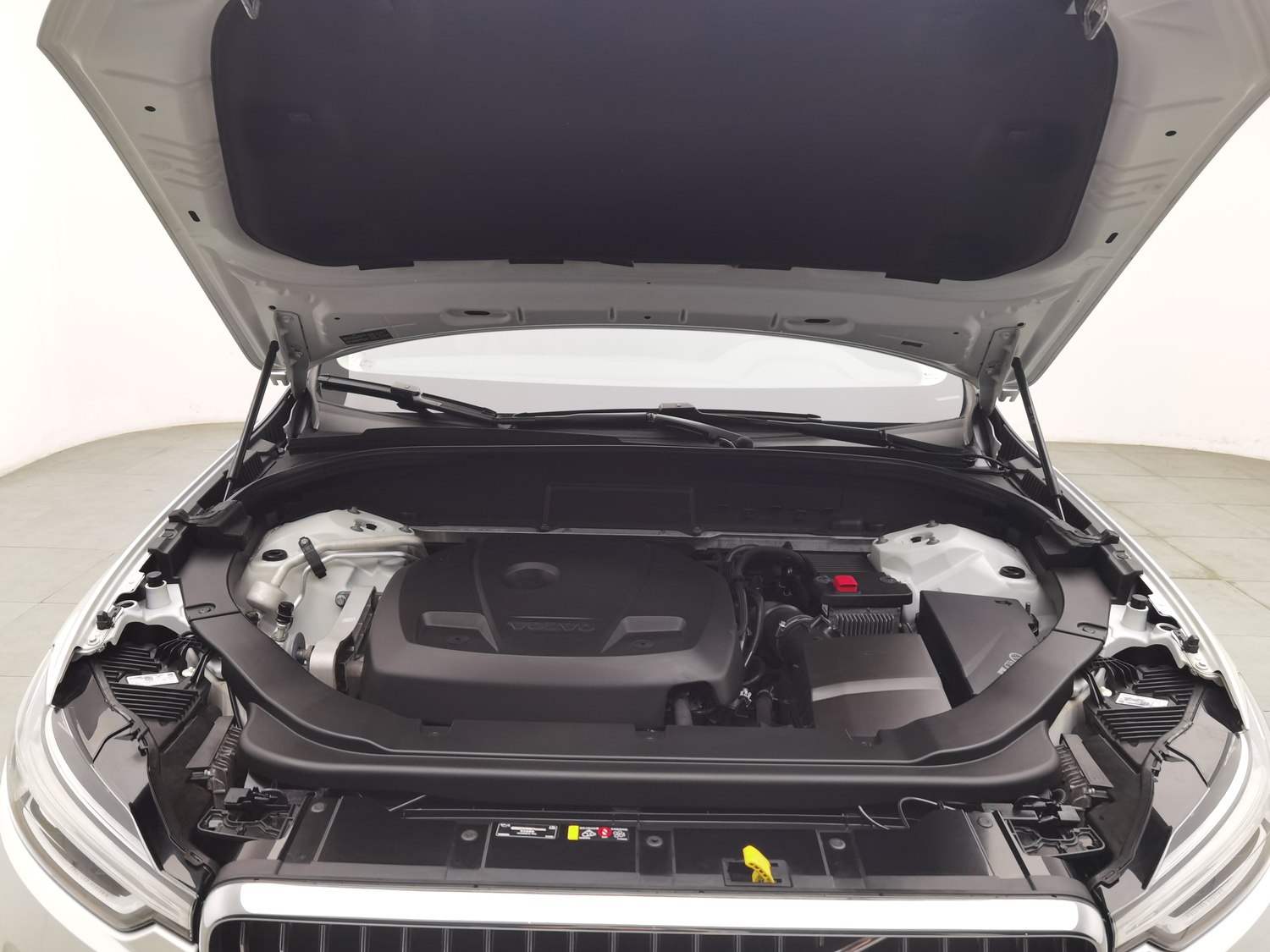 Used Volvo XC60 2019 2.0 AT