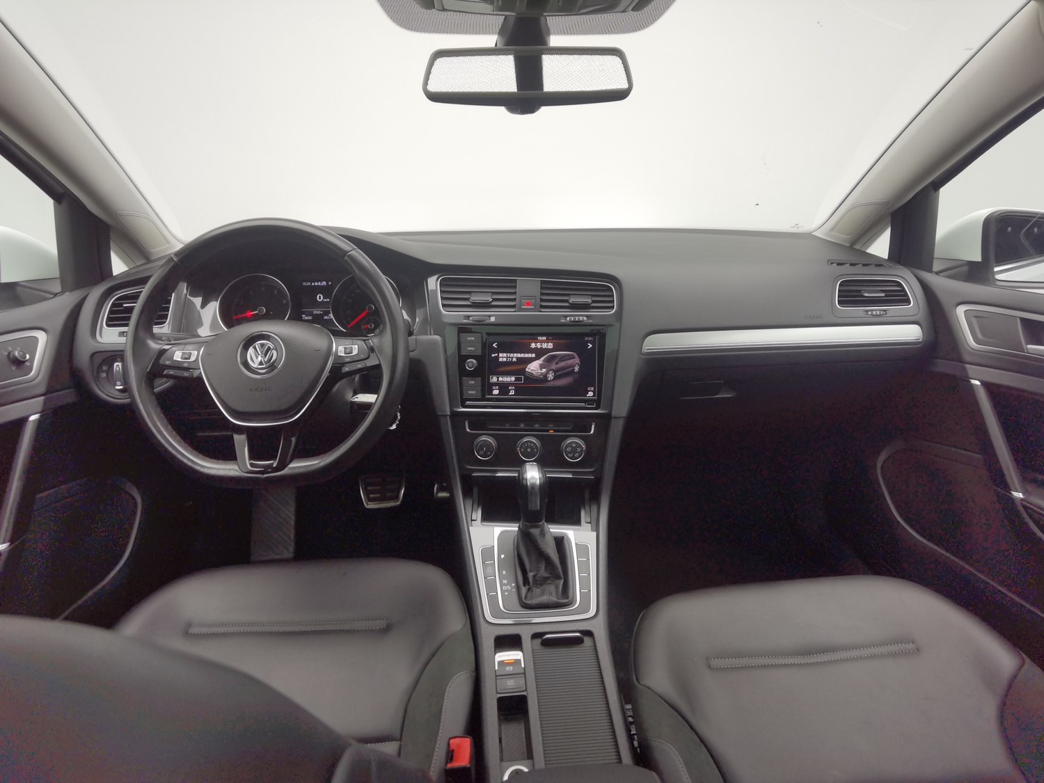 Used Volkswagen Golf 2019 1.4 AT