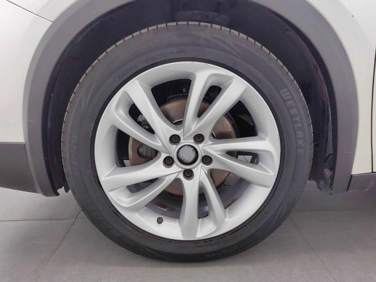 Used Infiniti QX30 2017 1.6 AT