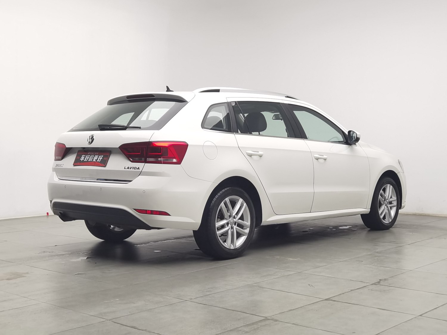 Used Volkswagen Gran Lavida 2015 1.6 AT