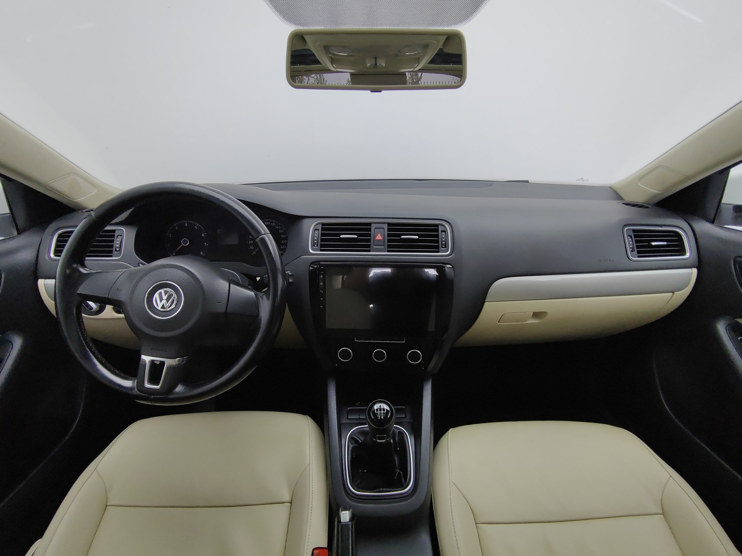 Used Volkswagen Sagitar 2014 1.6 MT