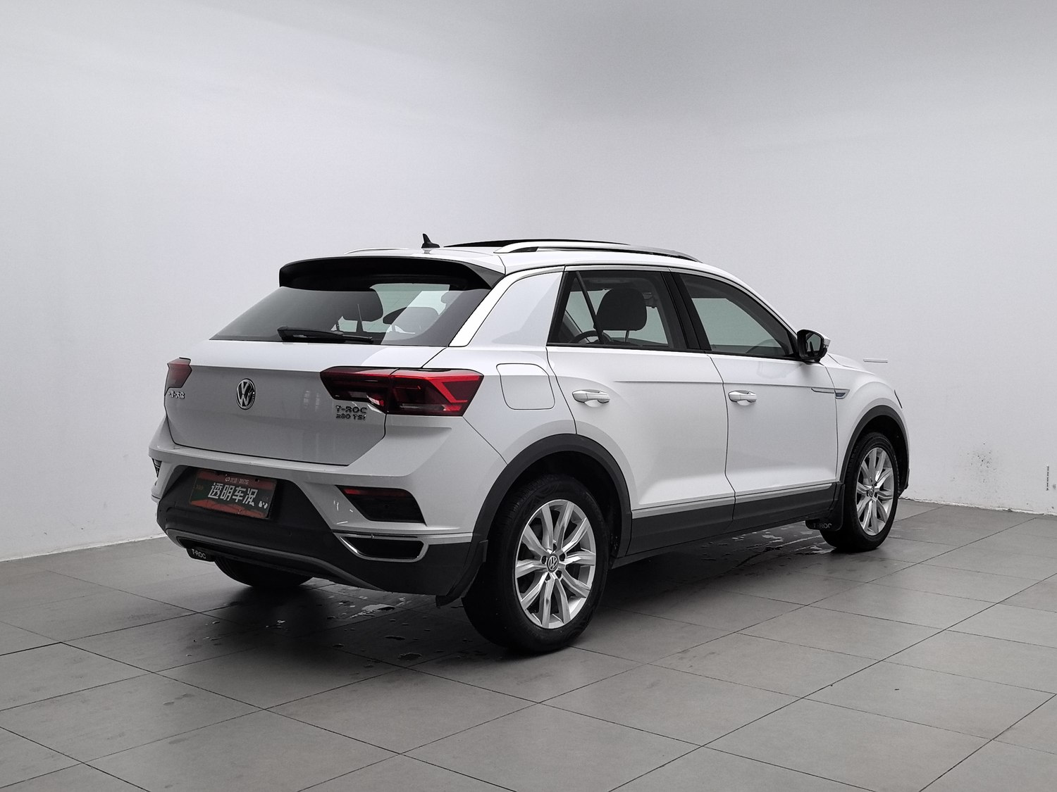 Used Volkswagen T-Roc 2019 1.4 AT