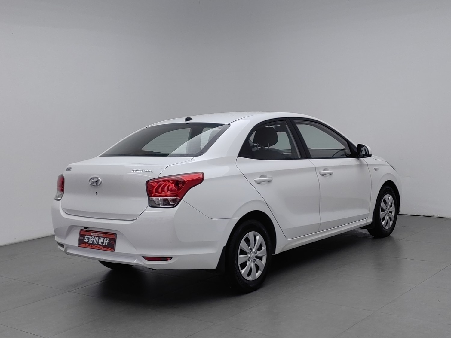 Used Hyundai Reina 2017 1.4 MT