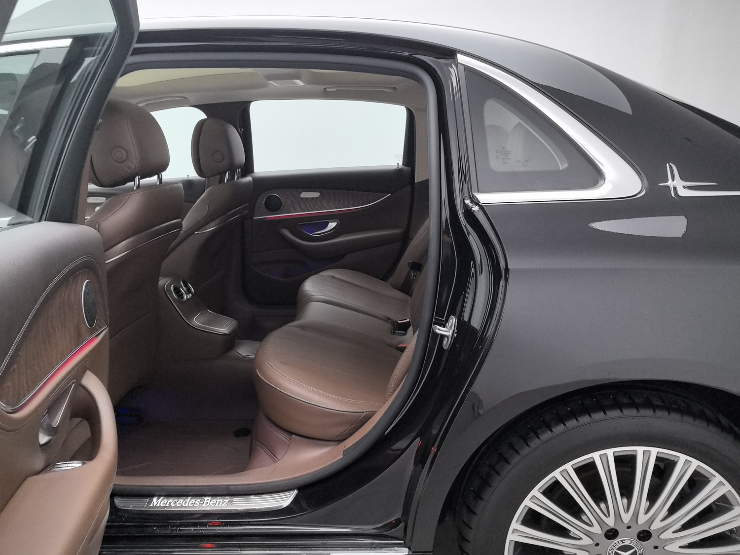 Used Mercedes-Benz E-Class 2022 2.0 AT