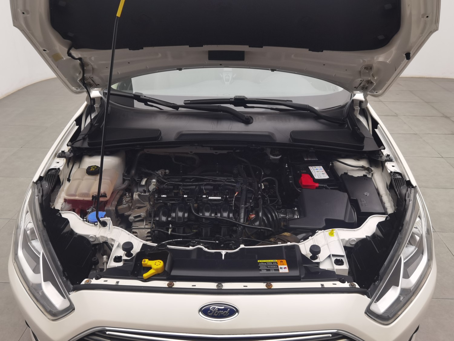 Used Ford Escort 2015 1.5 MT
