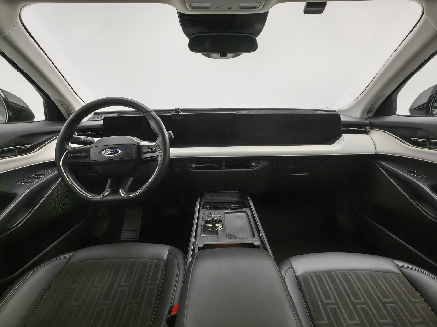 Used Ford Mondeo 2022 2.0 AT