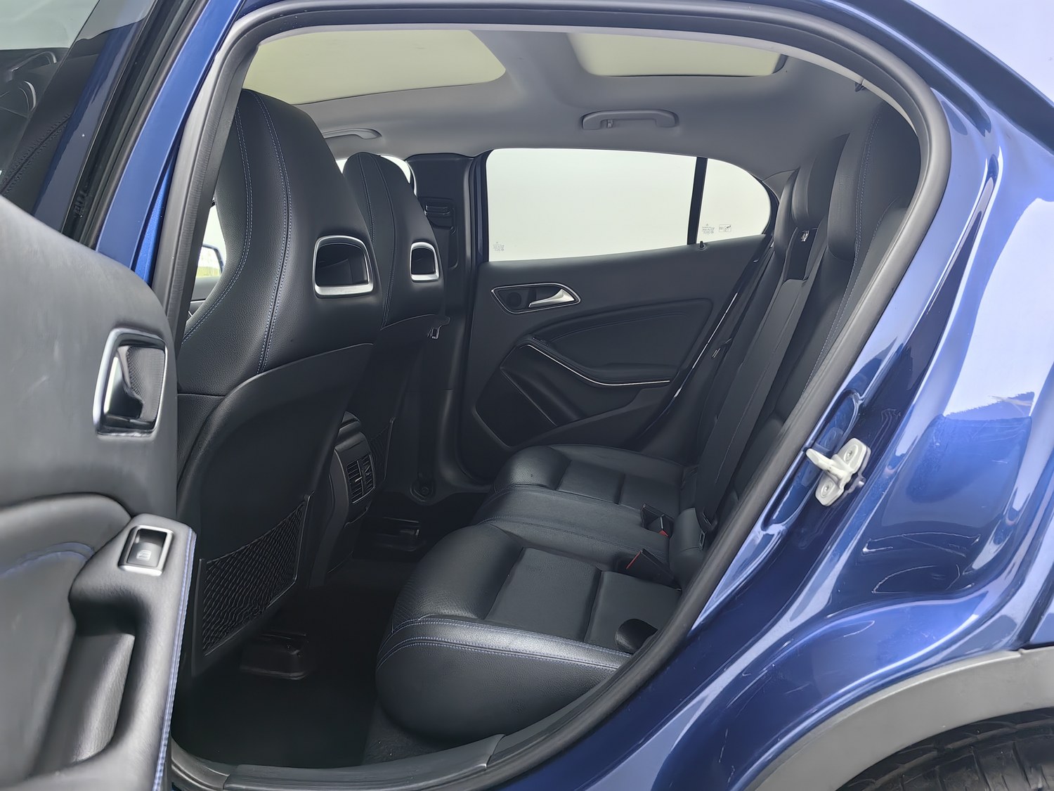Used Mercedes-Benz GLA 2016 1.6 AT