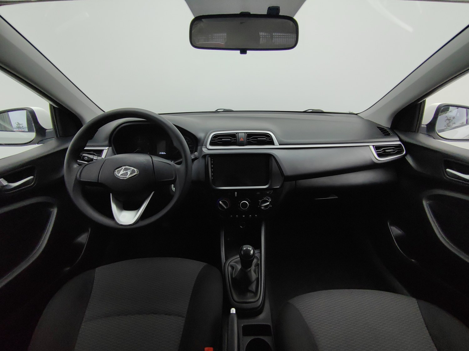 Used Hyundai Reina 2017 1.4 MT
