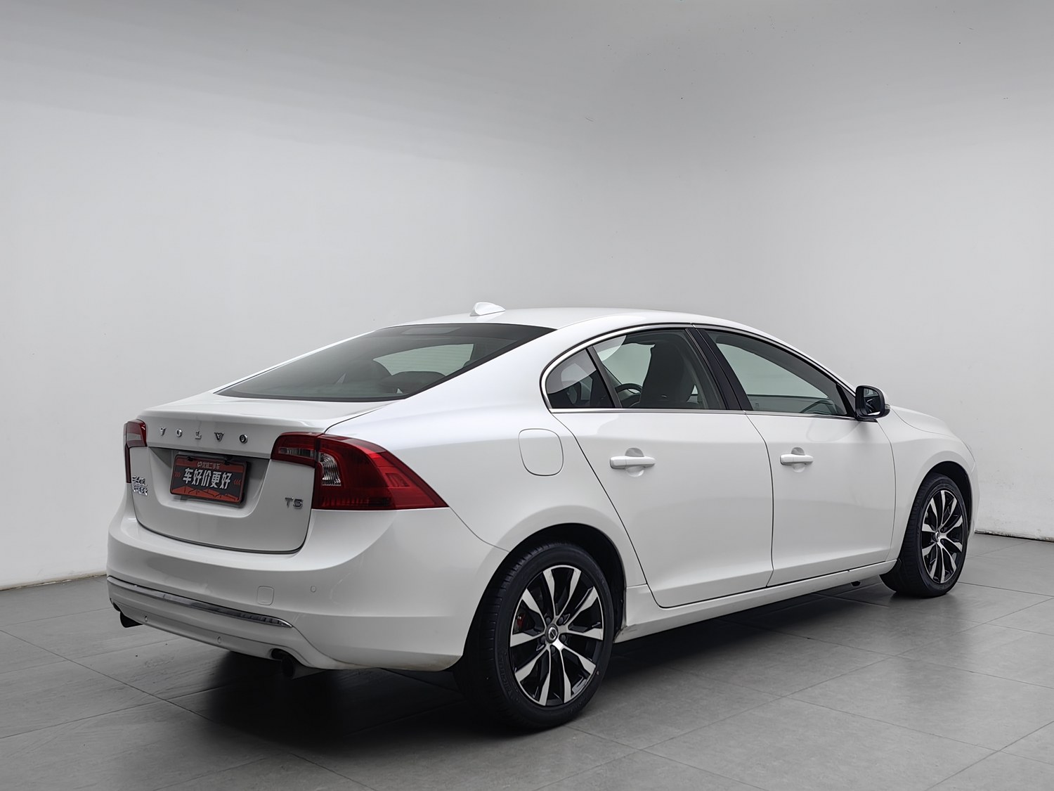 Used Volvo S60 2019 2.0 AT