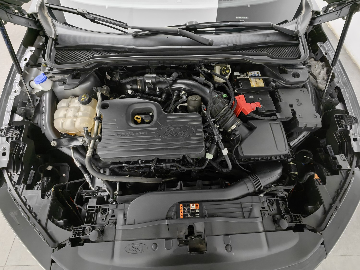 Used Ford Mondeo 2022 2.0 AT