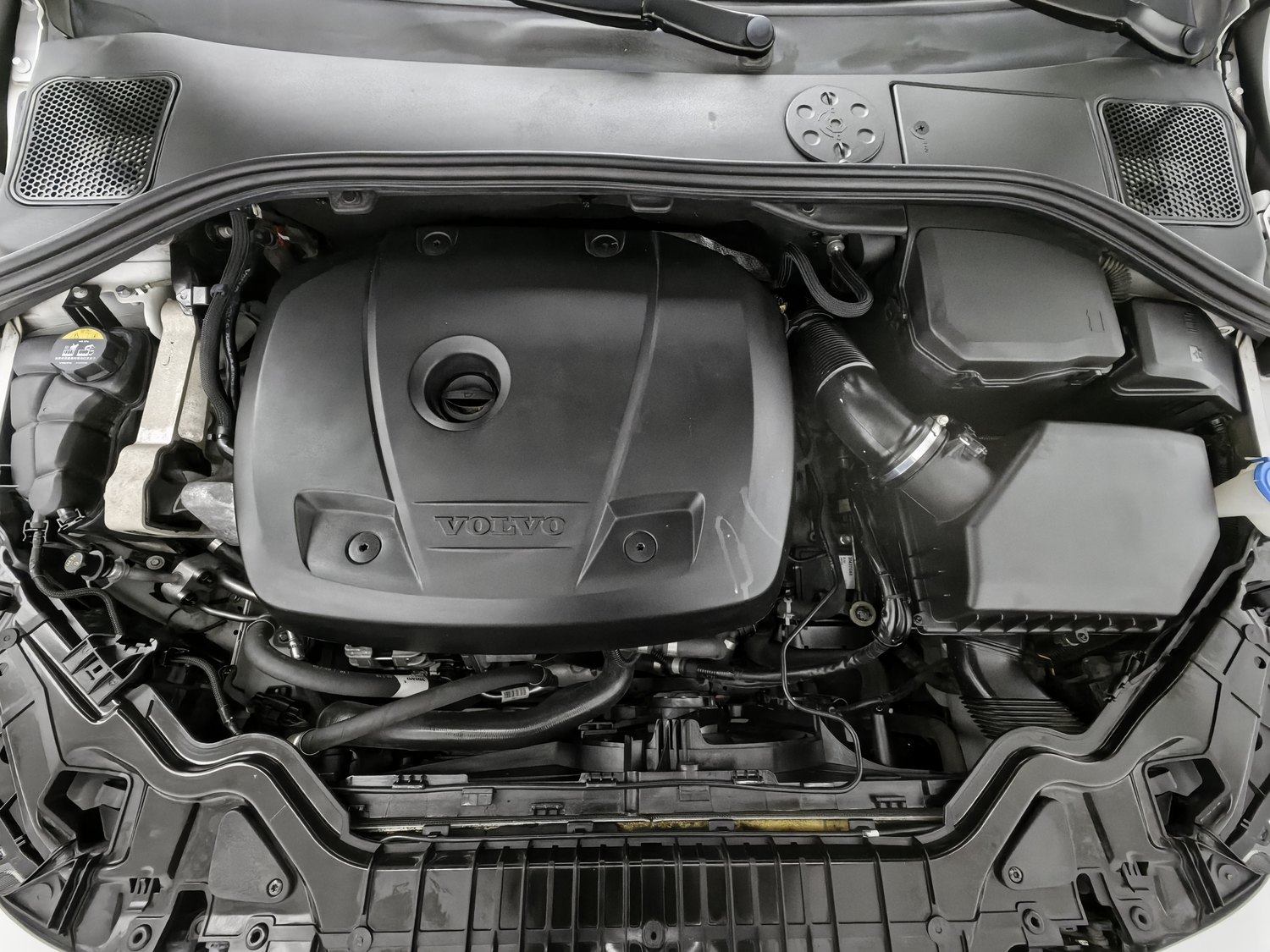 Used Volvo S60 2019 2.0 AT