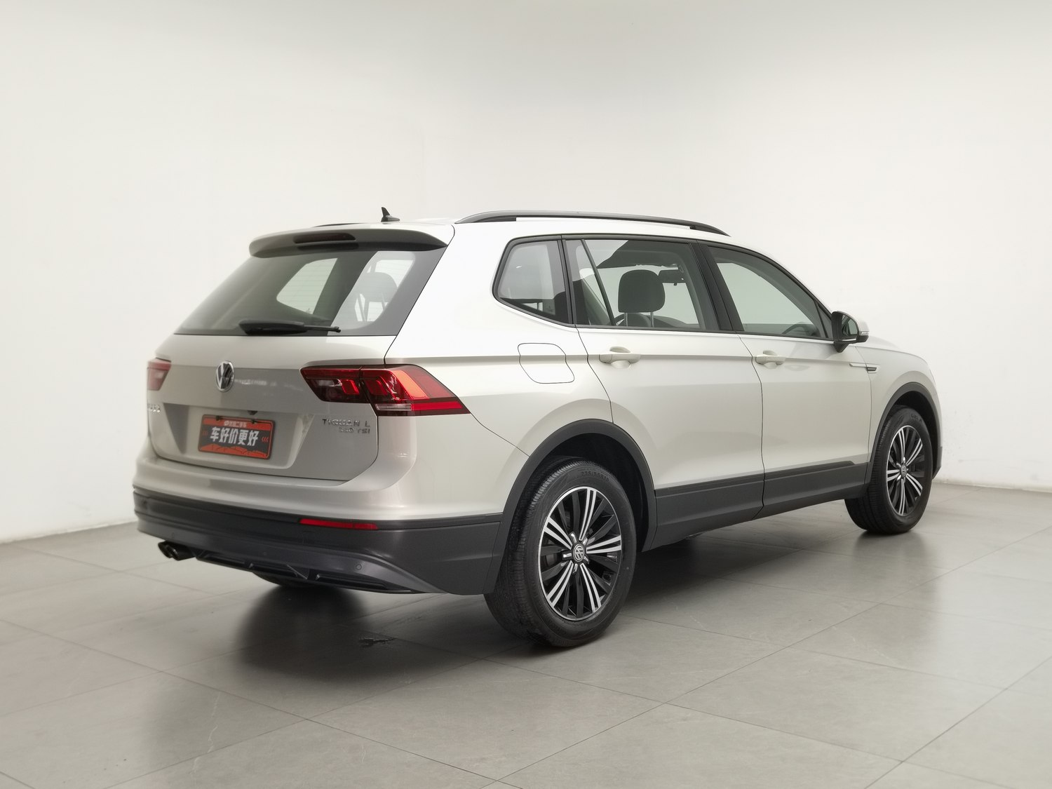 Used Volkswagen Tiguan L 2019 2.0 AT