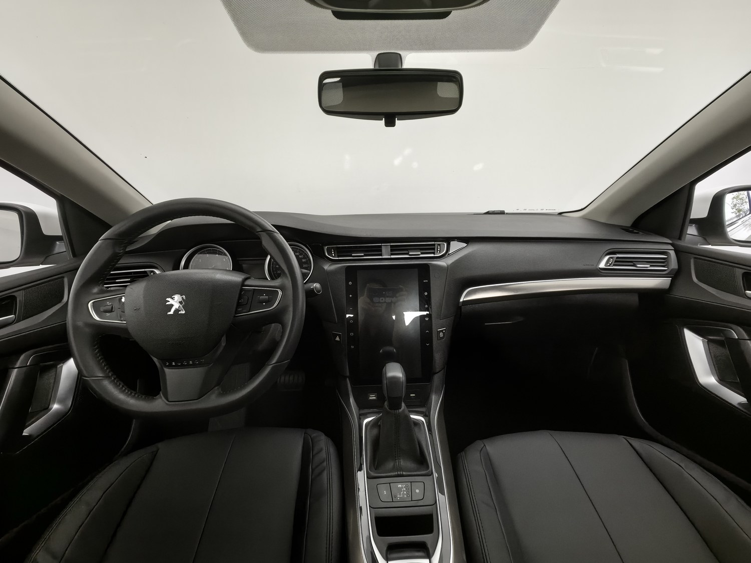 Used Peugeot 408 2018 1.6 AT