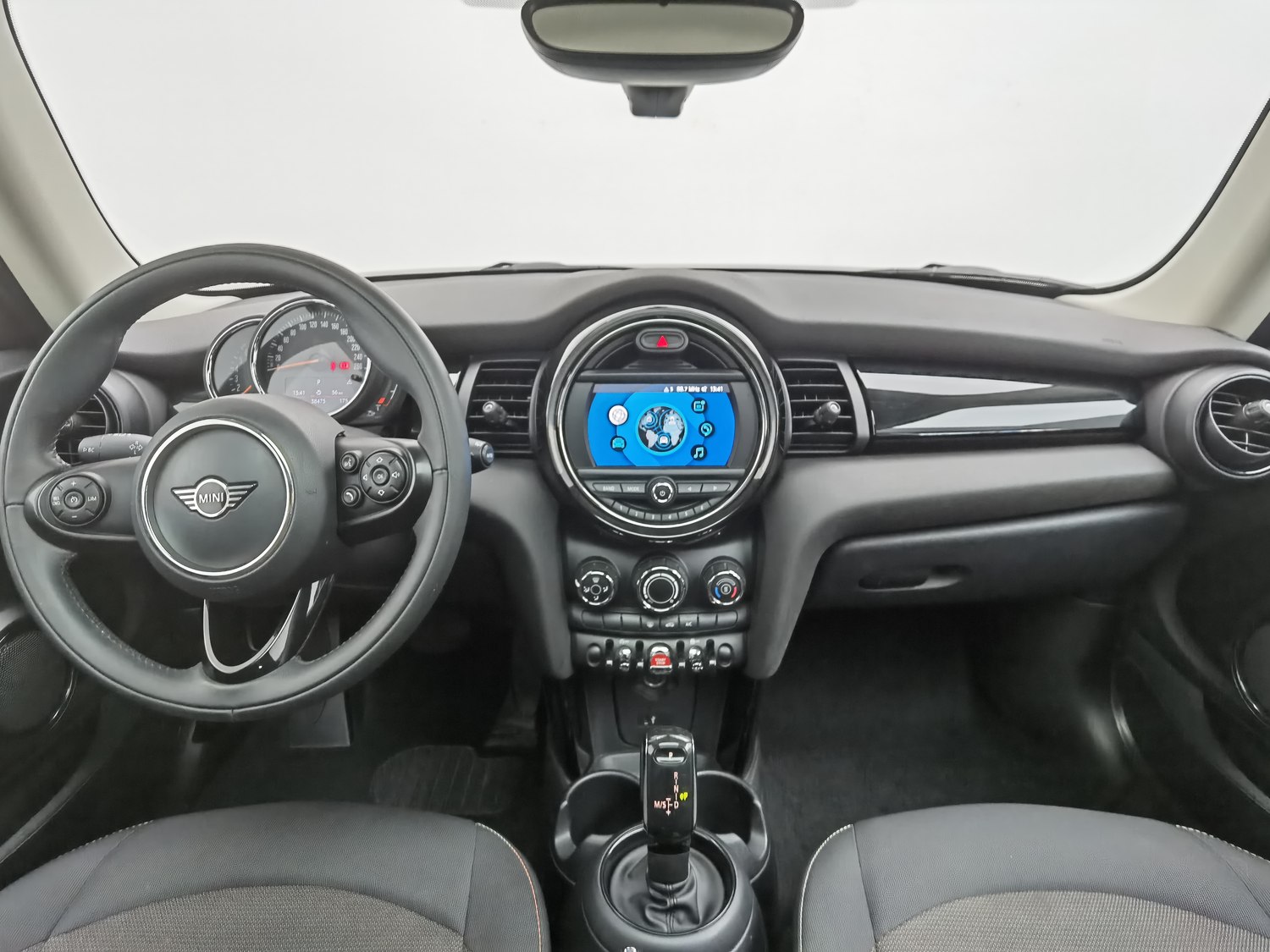 Used MINI MINI 2019 1.5 AT