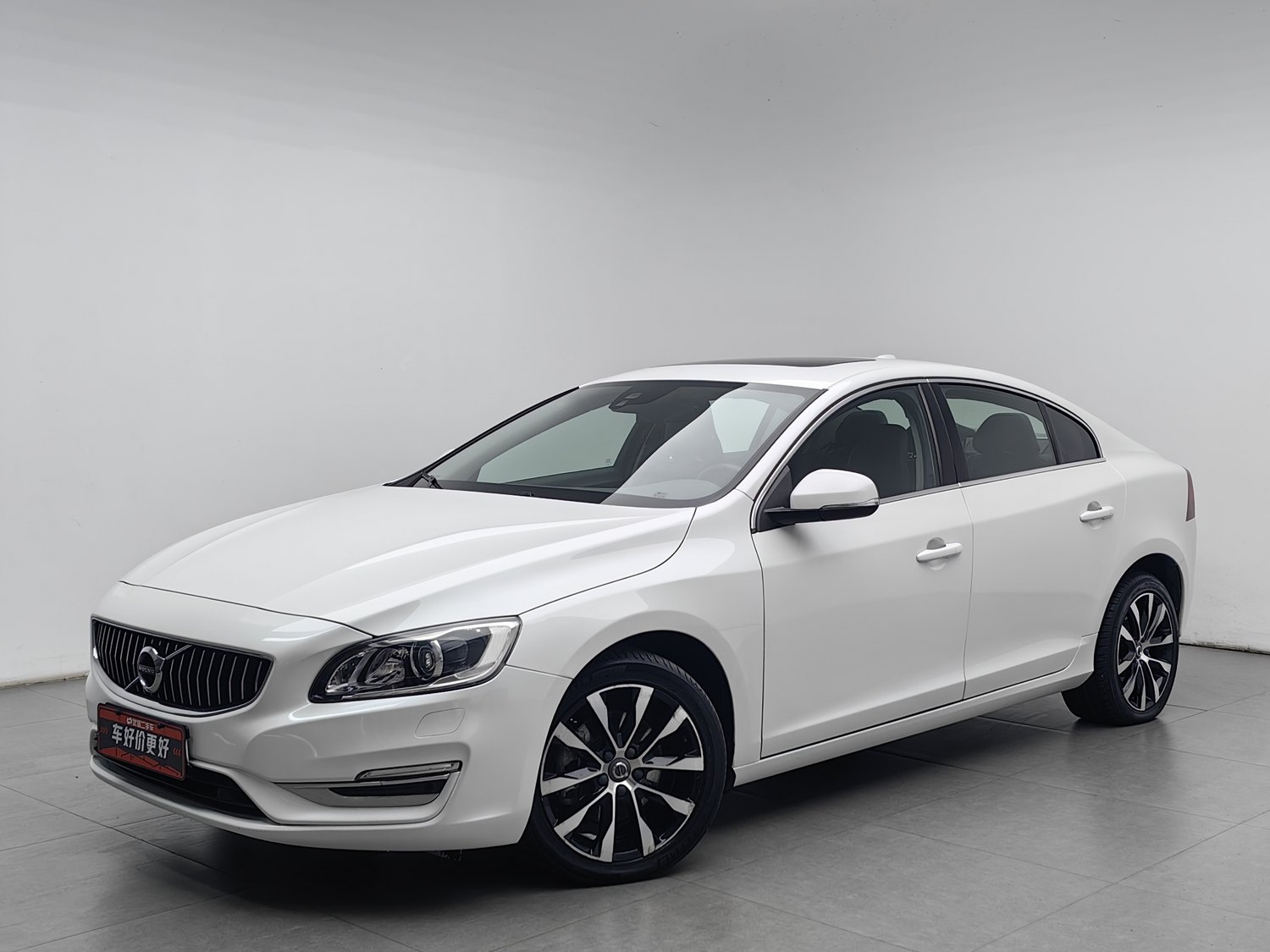 Used Volvo S60 2019 2.0 AT