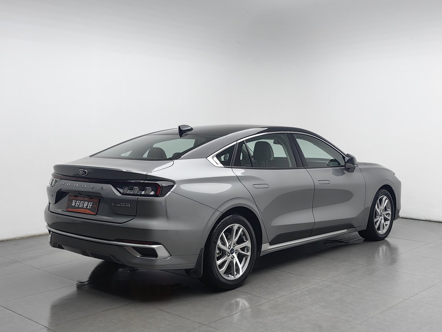 Used Ford Mondeo 2022 2.0 AT