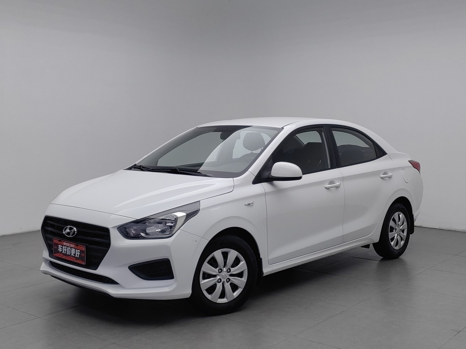 Used Hyundai Reina 2017 1.4 MT