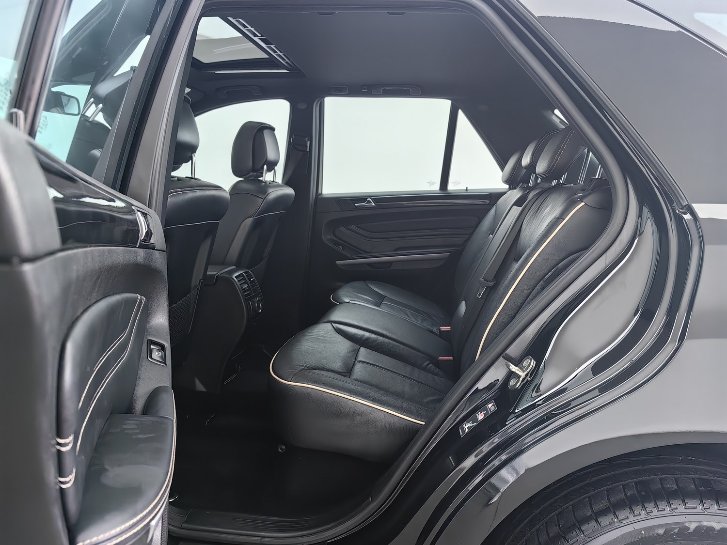 Used Mercedes-Benz M-Class (Imported) 2010 3.5 AT