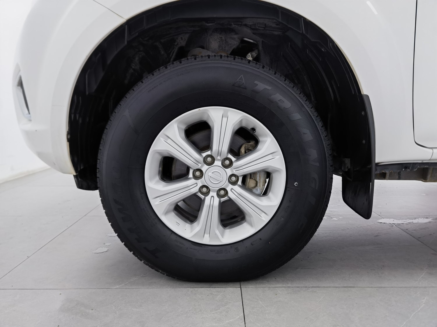 Used Nissan Navara 2017 2.5 MT