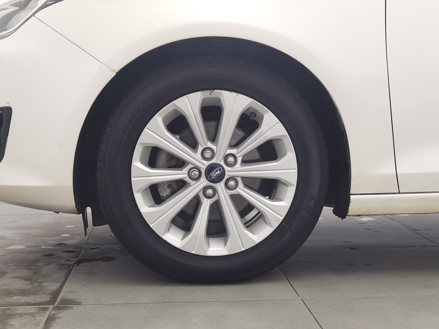 Used Ford Escort 2015 1.5 MT
