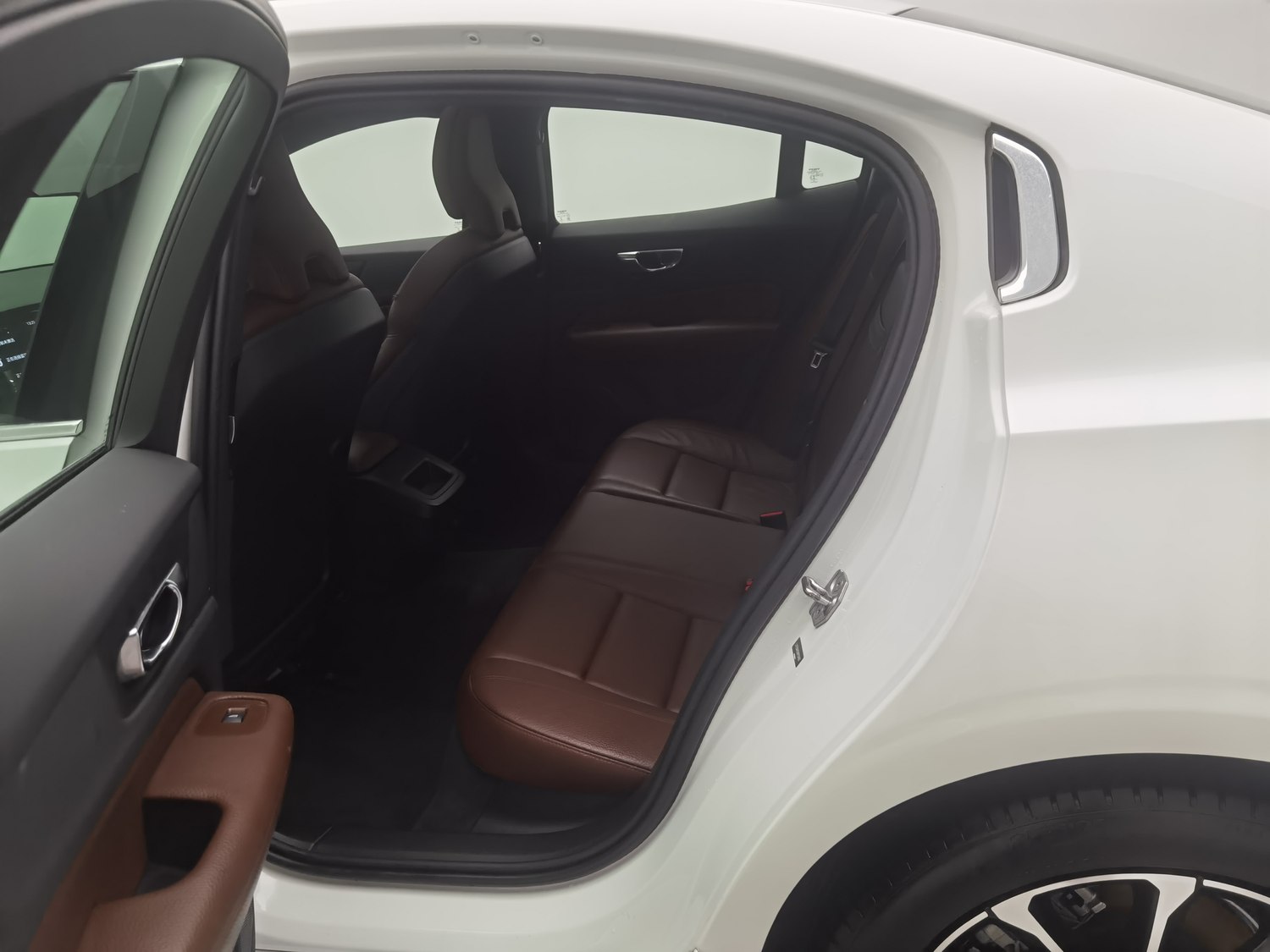 Used Volvo S60 2021 2.0 AT