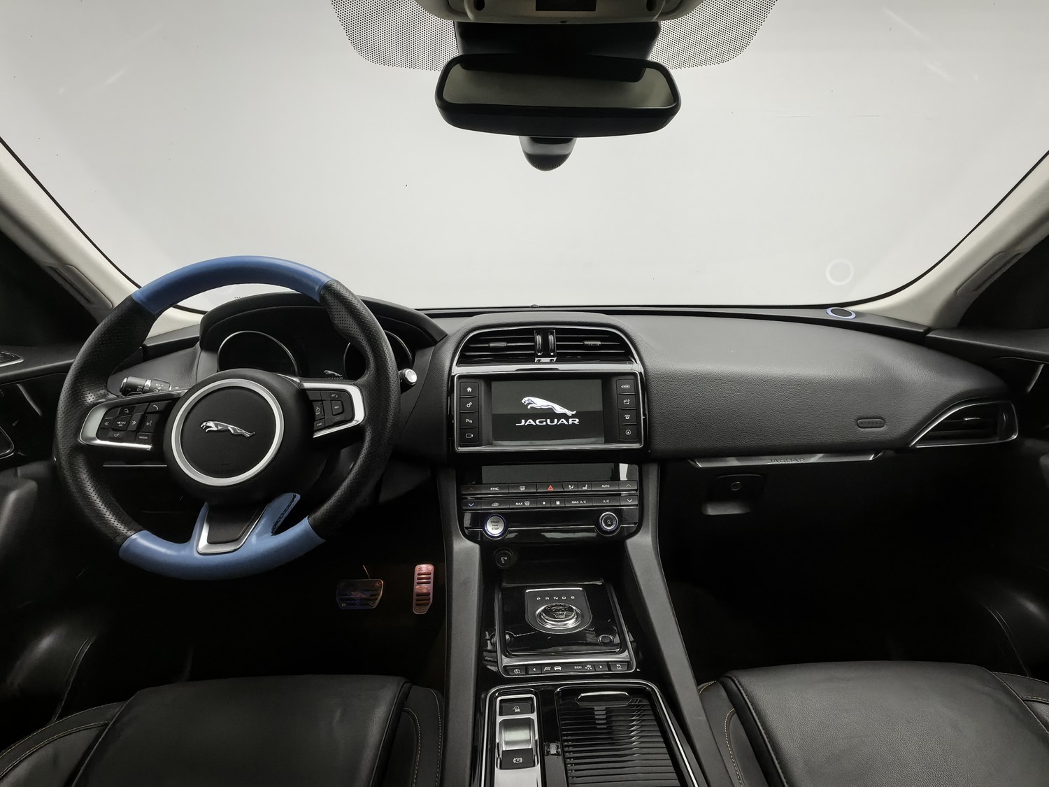 Used Jaguar F-PACE 2018 2.0 AT