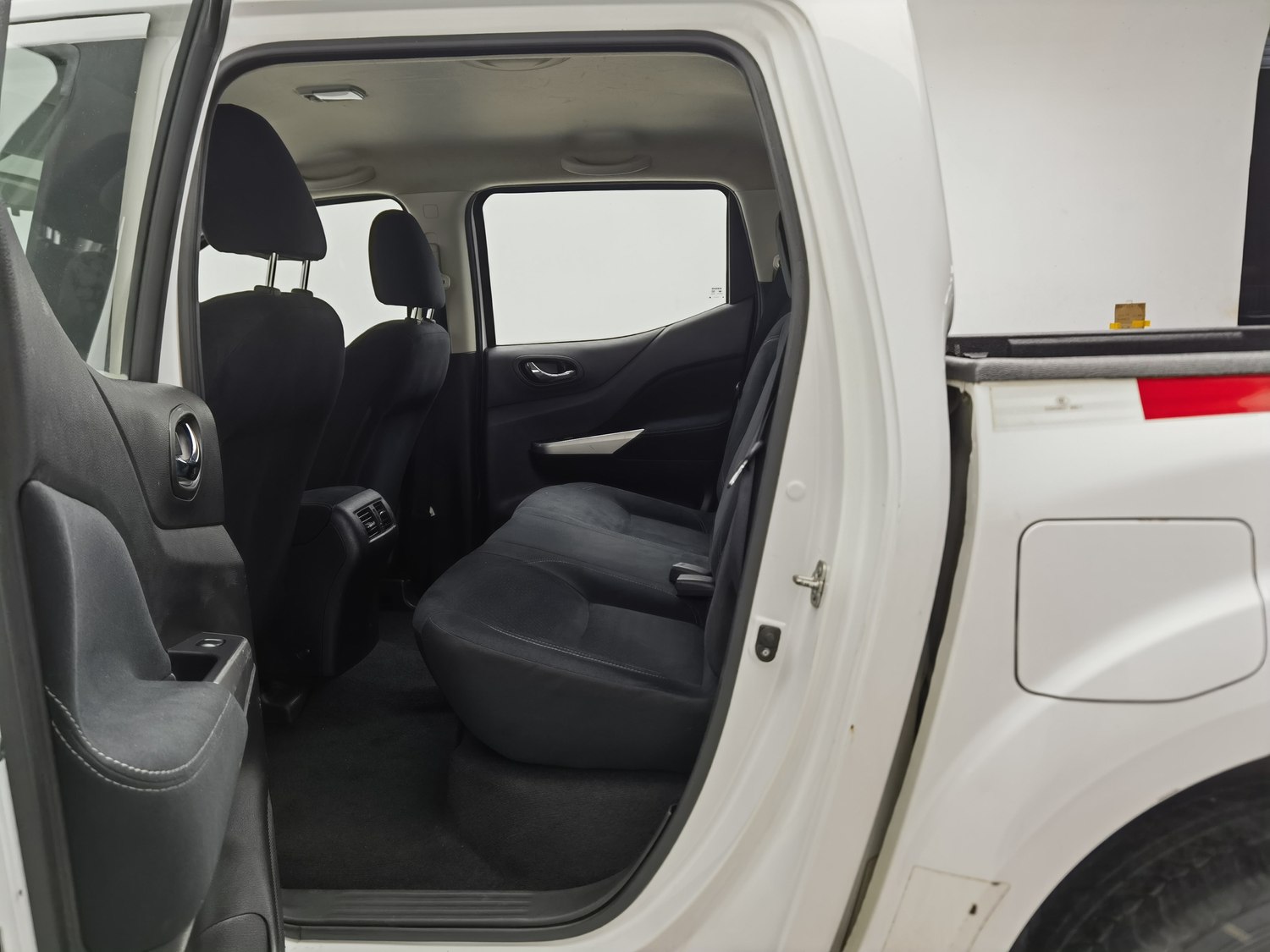 Used Nissan Navara 2017 2.5 MT