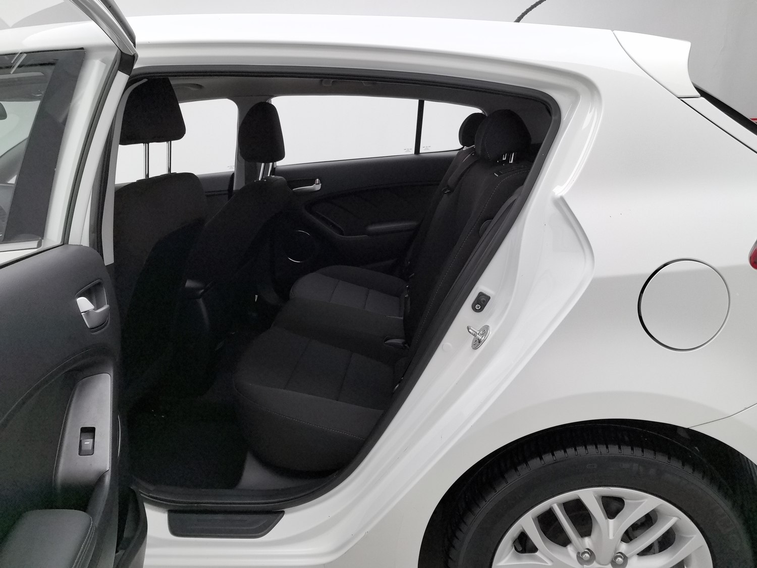 Used Kia K3S 2014 1.6 AT