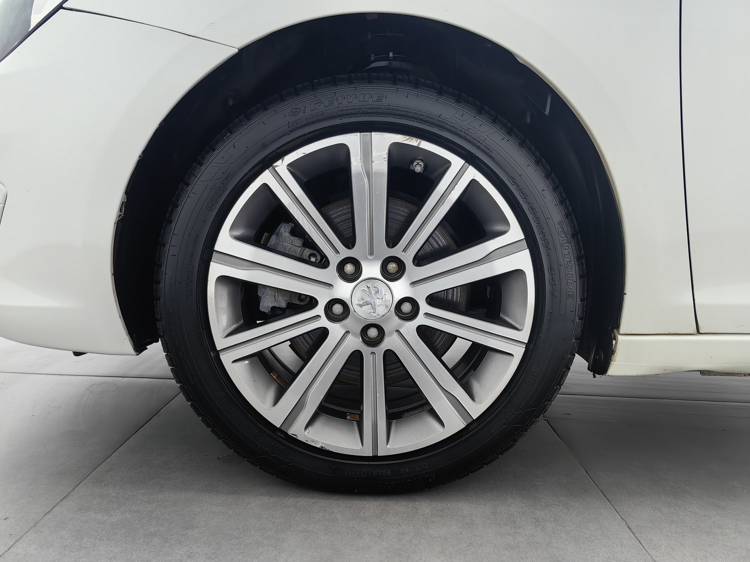 Used Peugeot 408 2018 1.6 AT