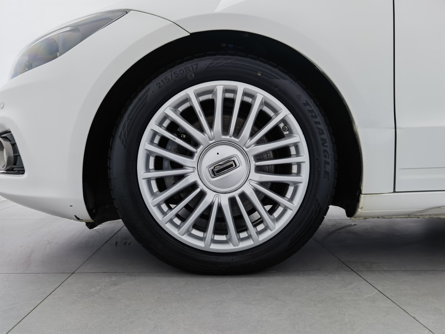 Used Qoros 3 2016 1.6 AT