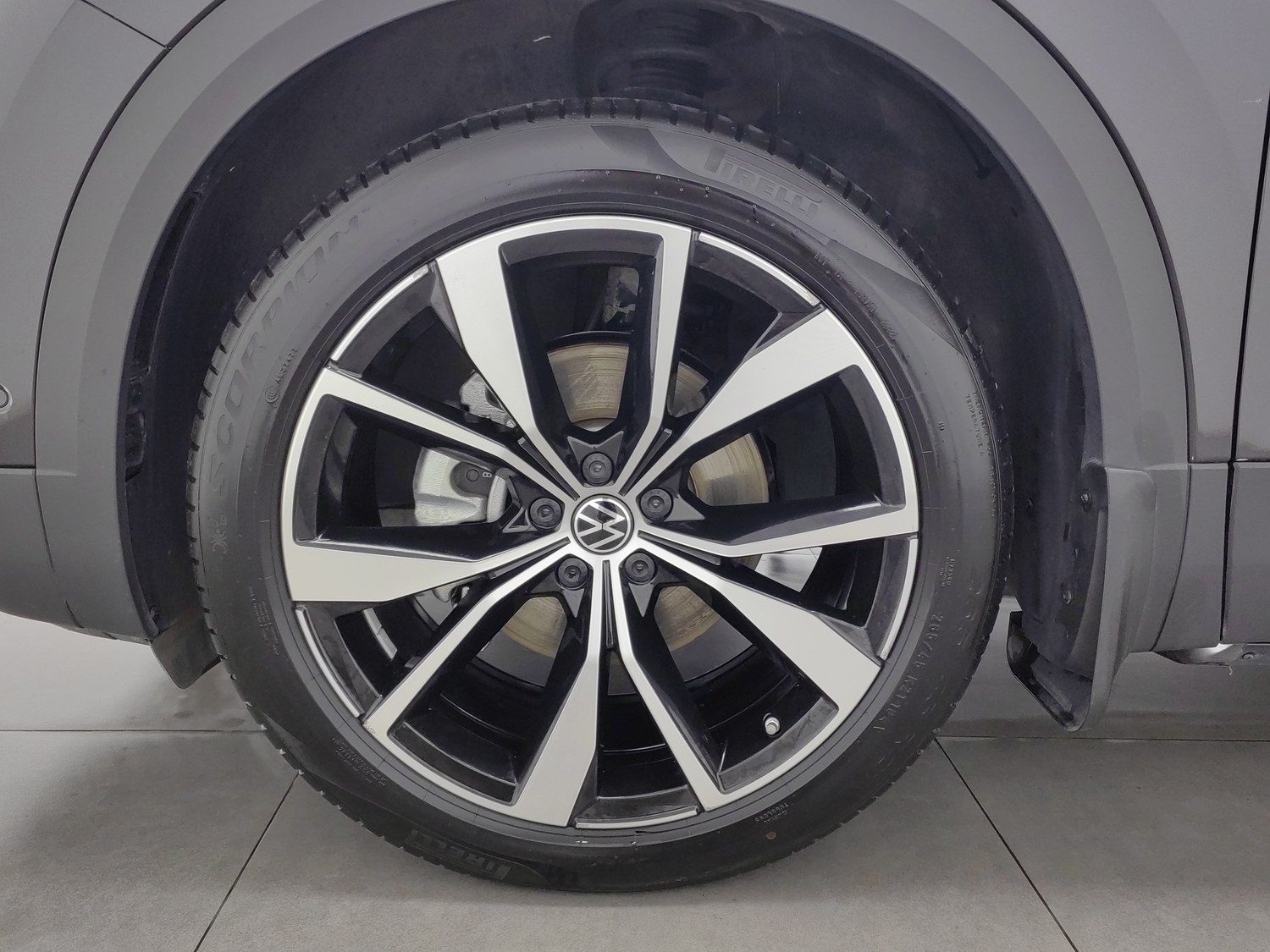 Used Volkswagen Tavendor 2022 2.5 AT