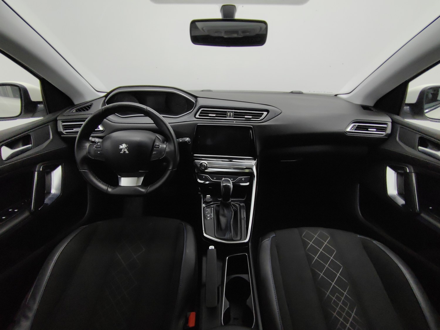 Used Peugeot 308 2016 1.6 AT