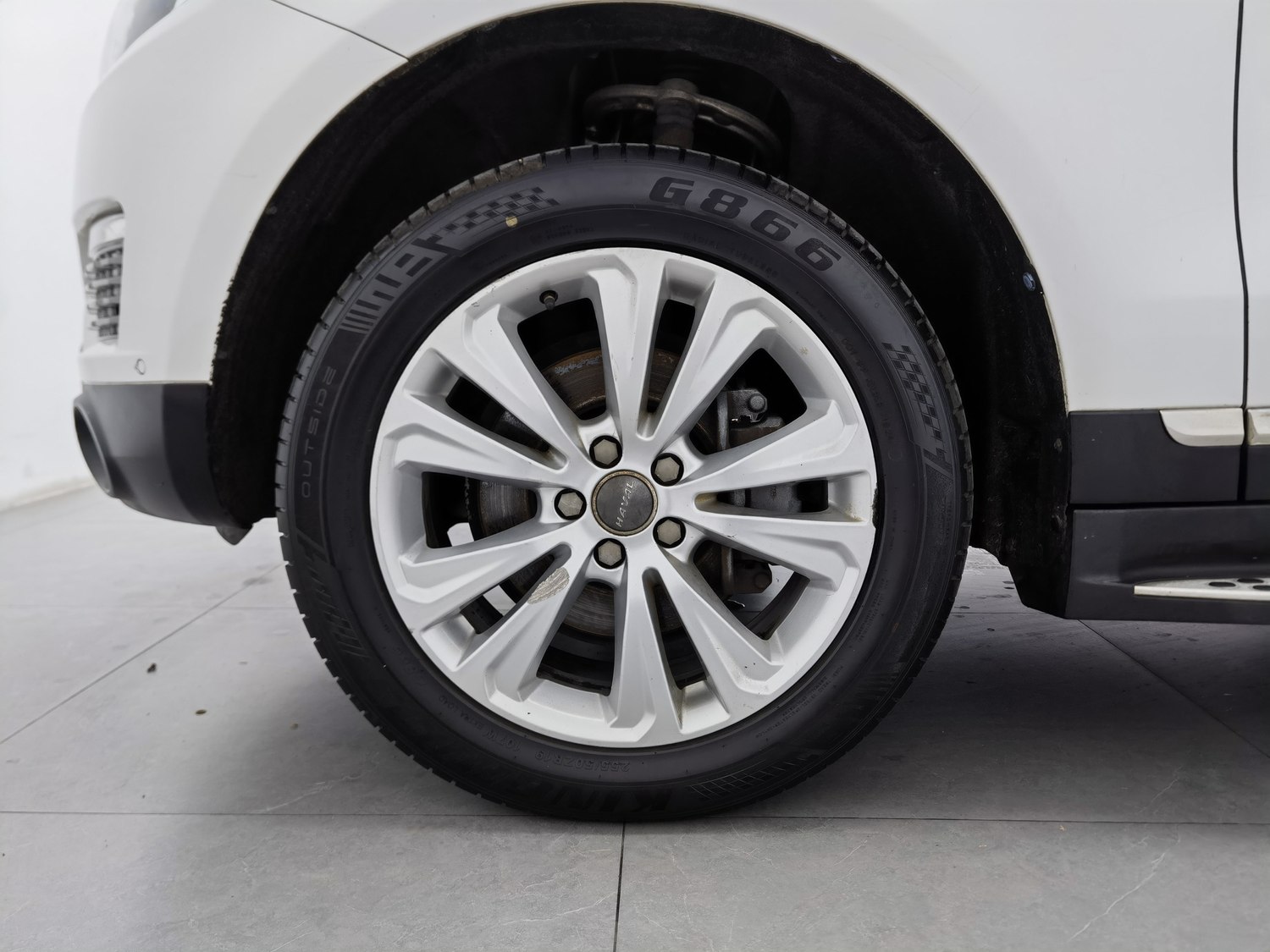 Used Haval H8 2017 2.0 AT