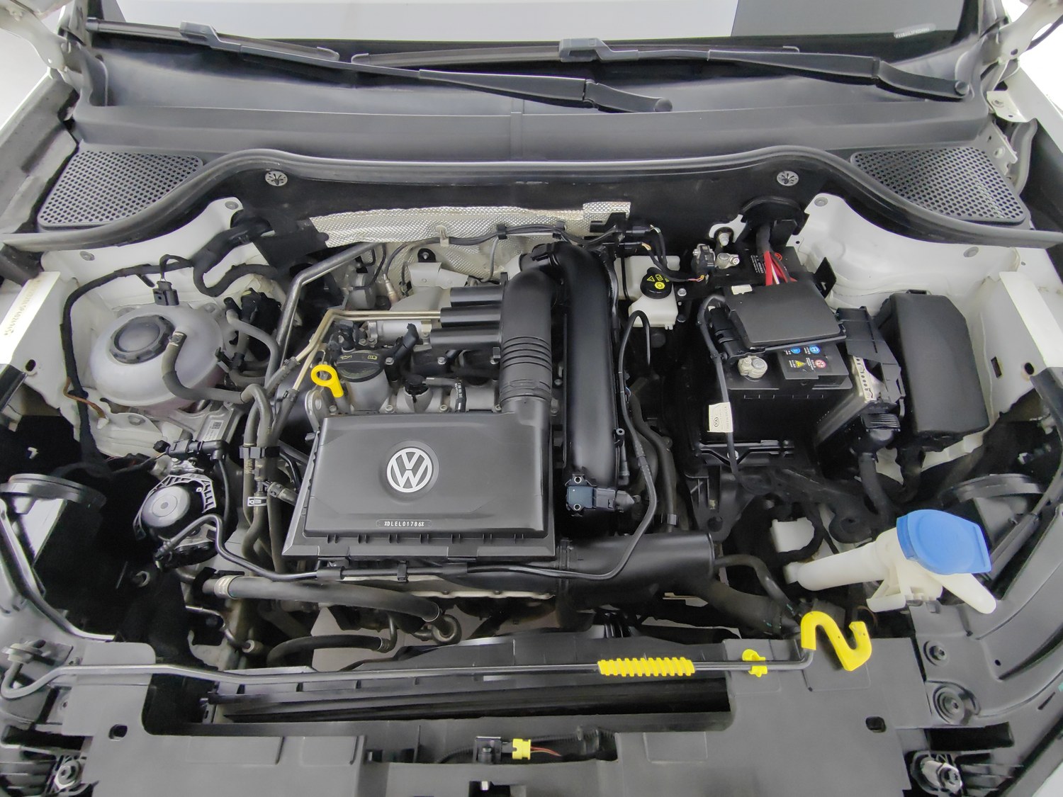 Used Jetta VS5 2022 1.4 AT