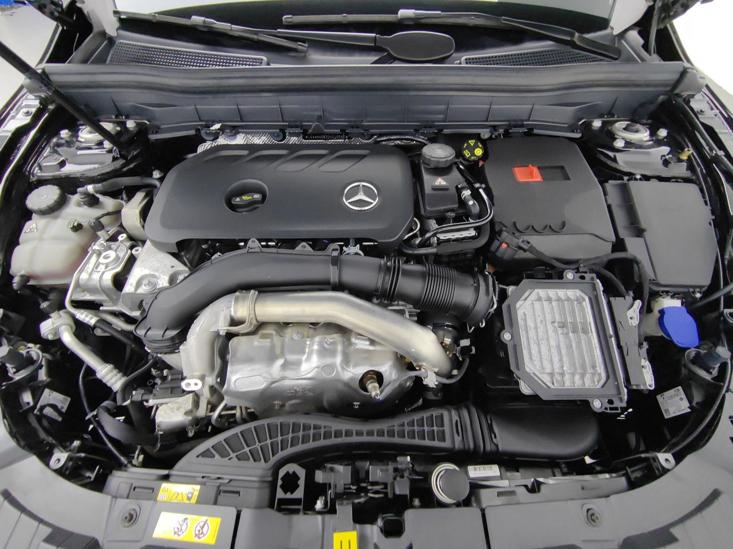 Used Mercedes-Benz GLB 2024 2.0 AT