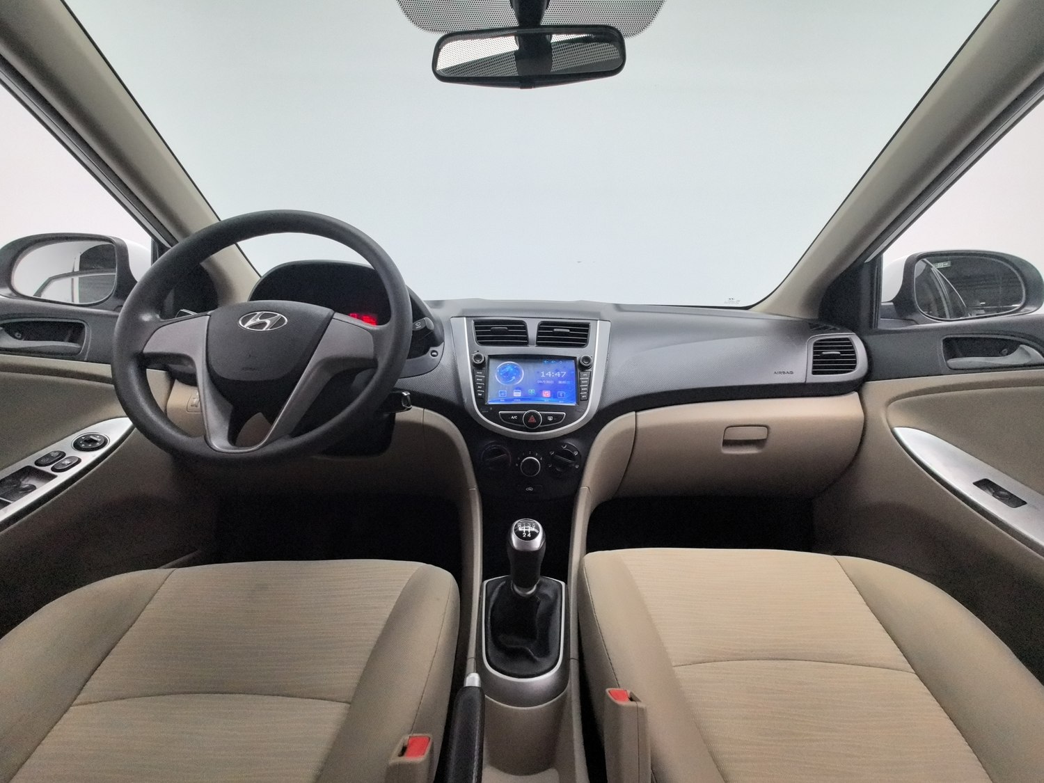 Used Hyundai Reina 2014 1.4 MT