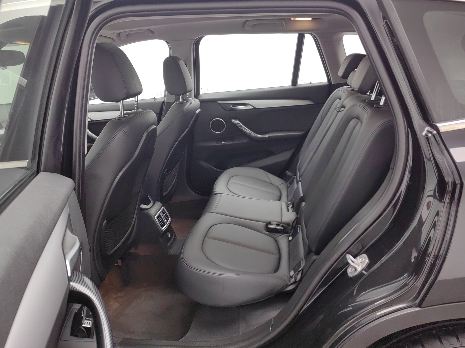 Used BMW X1 2016 1.5 AT