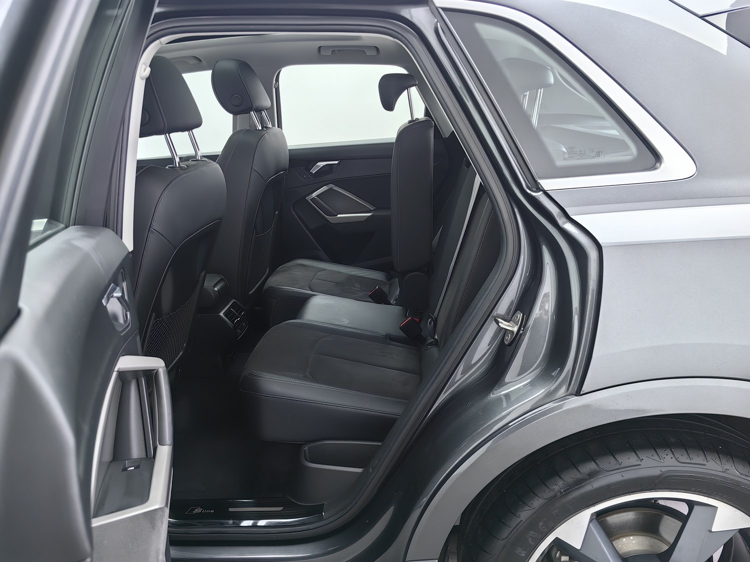 Used Audi Q3 2023 1.4 AT