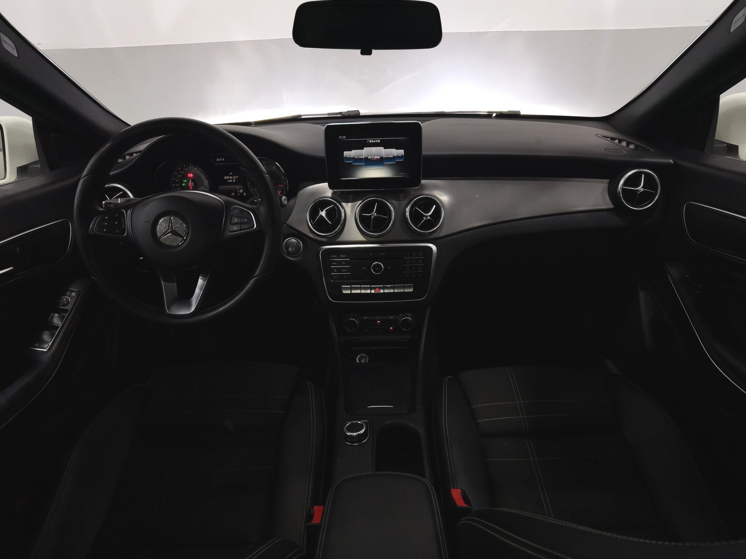 Used Mercedes-Benz CLA (Imported) 2016 1.6 AT