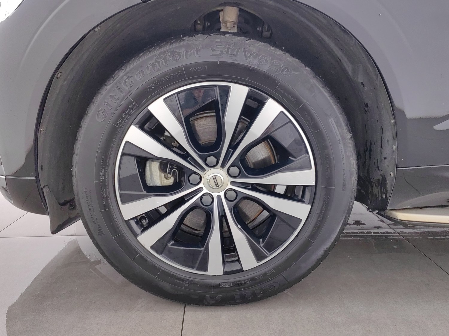 Used Volvo XC60 2023 2.0 AT