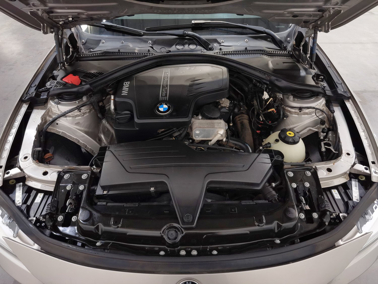 Used BMW 3 Series 2013 2.0 AT