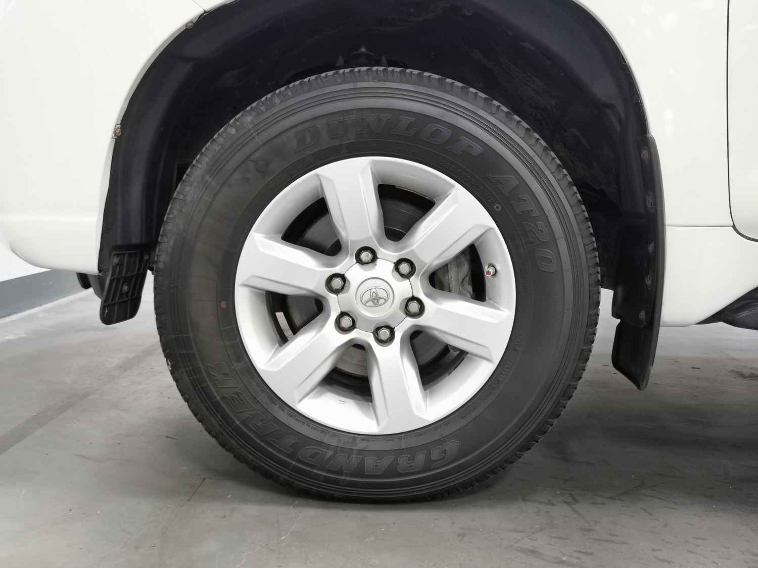 Used Toyota Prado 2016 2.7 AT