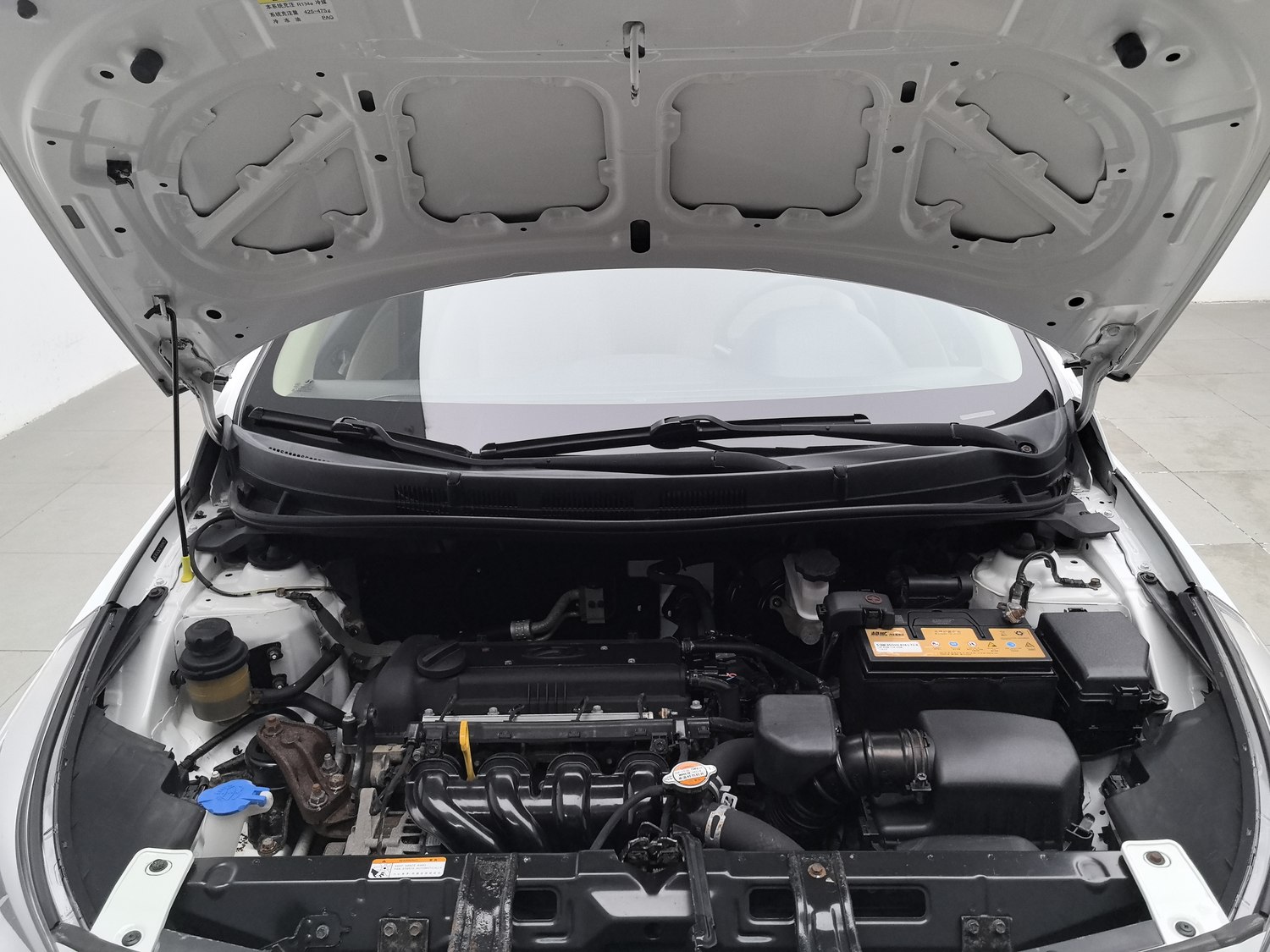 Used Hyundai Reina 2014 1.4 MT